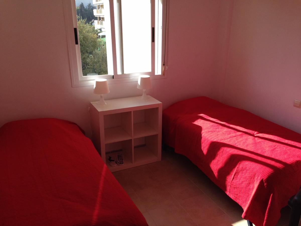 Beautiful Holiday Apartment 2 Bedroom Beach And Pool Malaga Marbella Calahonda Royale Mijas Costa Spain Dış mekan fotoğraf