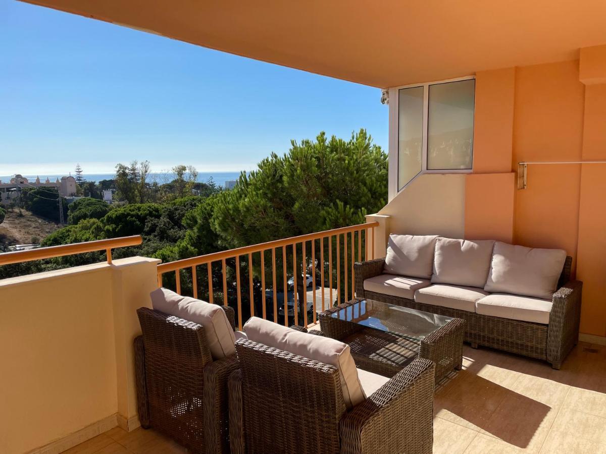 Beautiful Holiday Apartment 2 Bedroom Beach And Pool Malaga Marbella Calahonda Royale Mijas Costa Spain Dış mekan fotoğraf