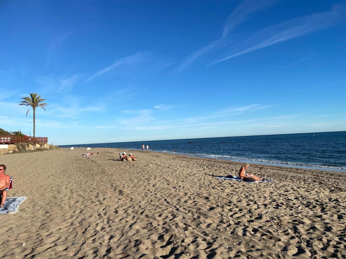 Beautiful Holiday Apartment 2 Bedroom Beach And Pool Malaga Marbella Calahonda Royale Mijas Costa Spain Dış mekan fotoğraf
