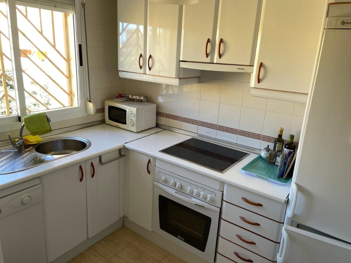 Beautiful Holiday Apartment 2 Bedroom Beach And Pool Malaga Marbella Calahonda Royale Mijas Costa Spain Dış mekan fotoğraf