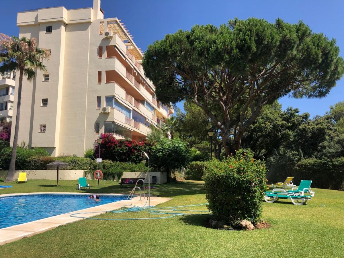 Beautiful Holiday Apartment 2 Bedroom Beach And Pool Malaga Marbella Calahonda Royale Mijas Costa Spain Dış mekan fotoğraf